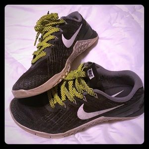 Women’s Nike Metcons Size 9